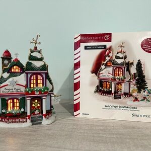 Department 56 Festive Snowflake Studio Decor